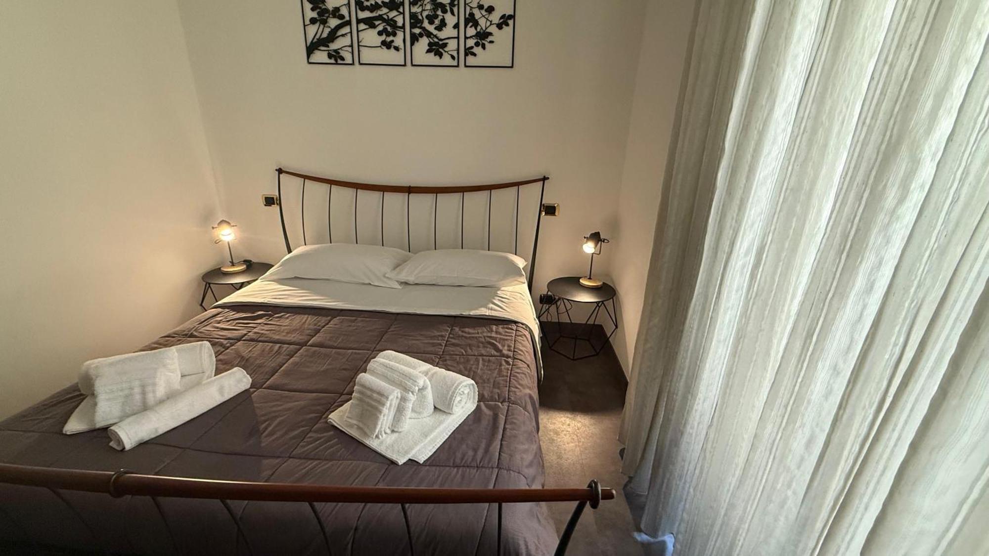 Holiday Guesthouse Salerno Eksteriør bilde